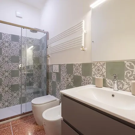 Apartment Oasis Of Tranquility Just Minutes From Downtown *